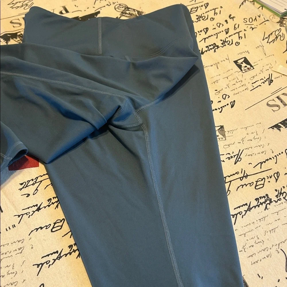 Elegant Women's Slate Blue Jeggings